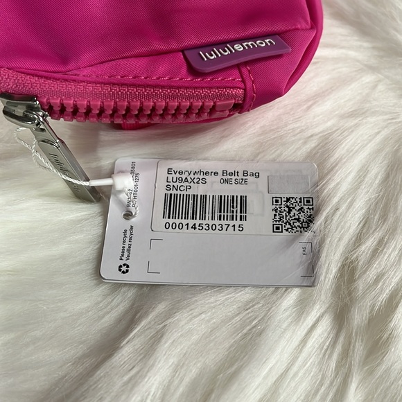 LULULEMON | Everywhere Belt Bag 1L | Sonic Pink - Picture 6 of 12